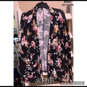 3 for 20$  Maurices cardigan